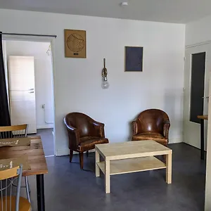 Appartement T1 Au Coeur D'un Parc Classé à Saint-etienne